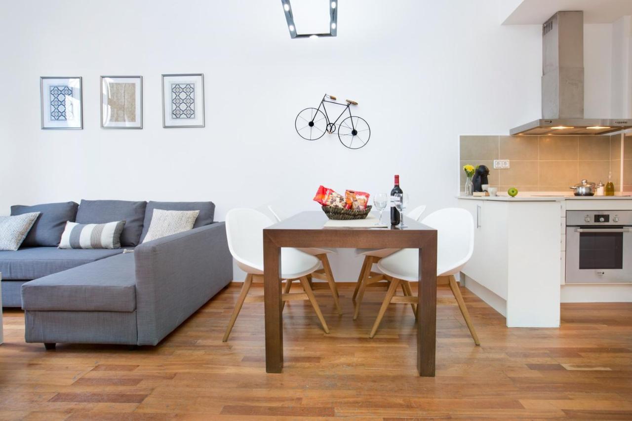 Stay U-Nique Apartments Balmes 巴塞罗那 外观 照片